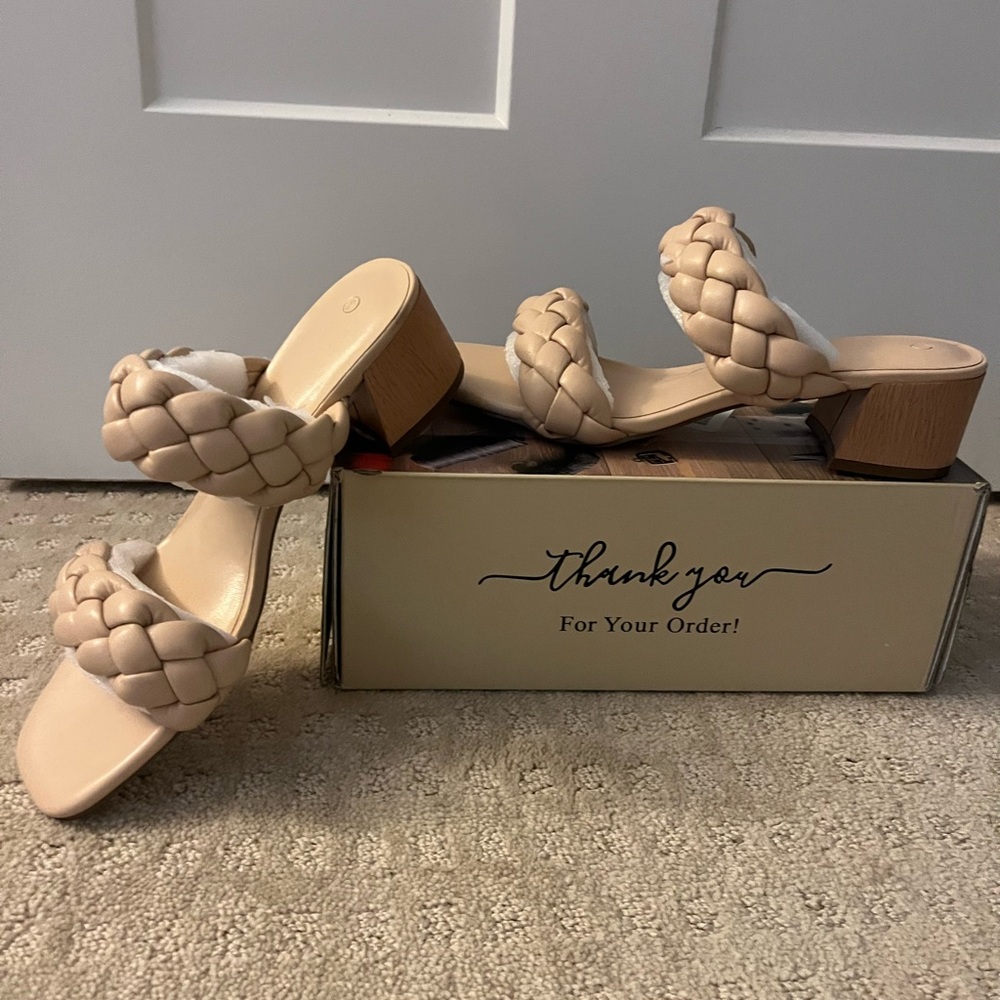 NWT Braided Strap Tan Heeled Sandals